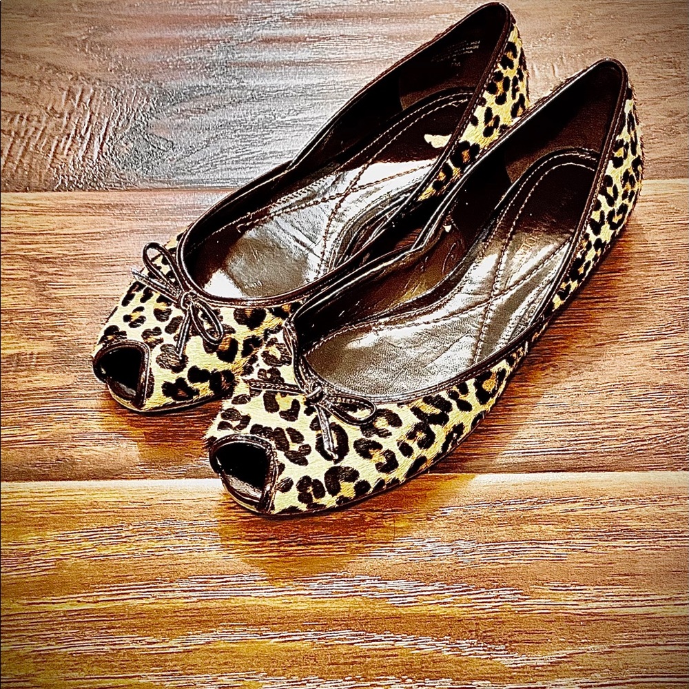 Leopard print shoes.